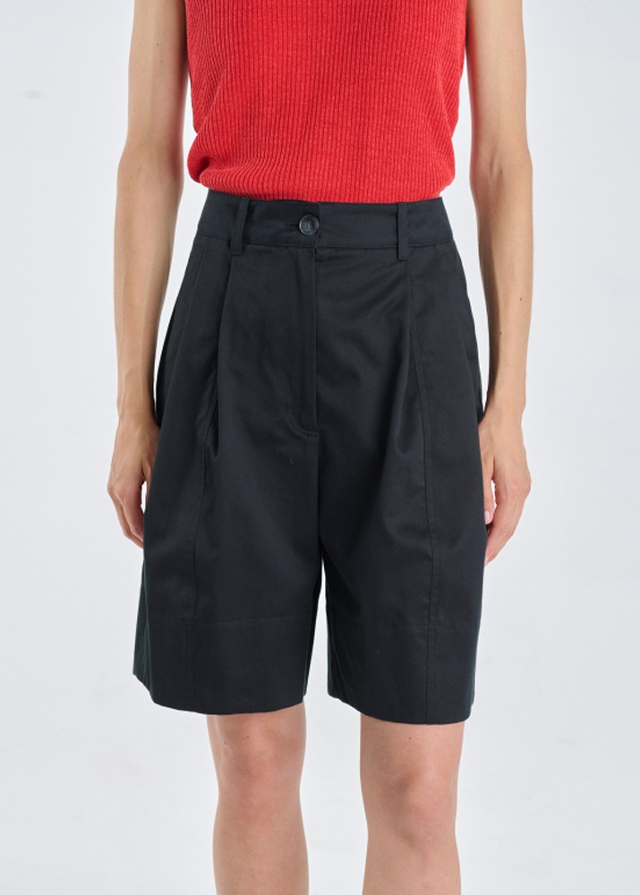 [NEHERA] Shorts With Pleats  Black