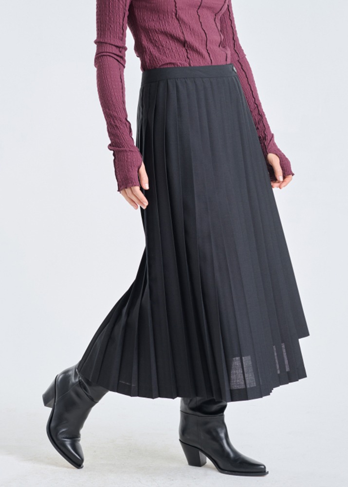 Skirt With Pleated Panel Black